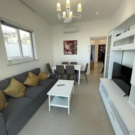 Seafront 3 Bedroom Stylish Apt With Spectacular Seaview St. Paul's Bay Exterior photo