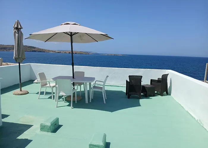 Seafront 3 Bedroom Stylish Apt With Spectacular Seaview
