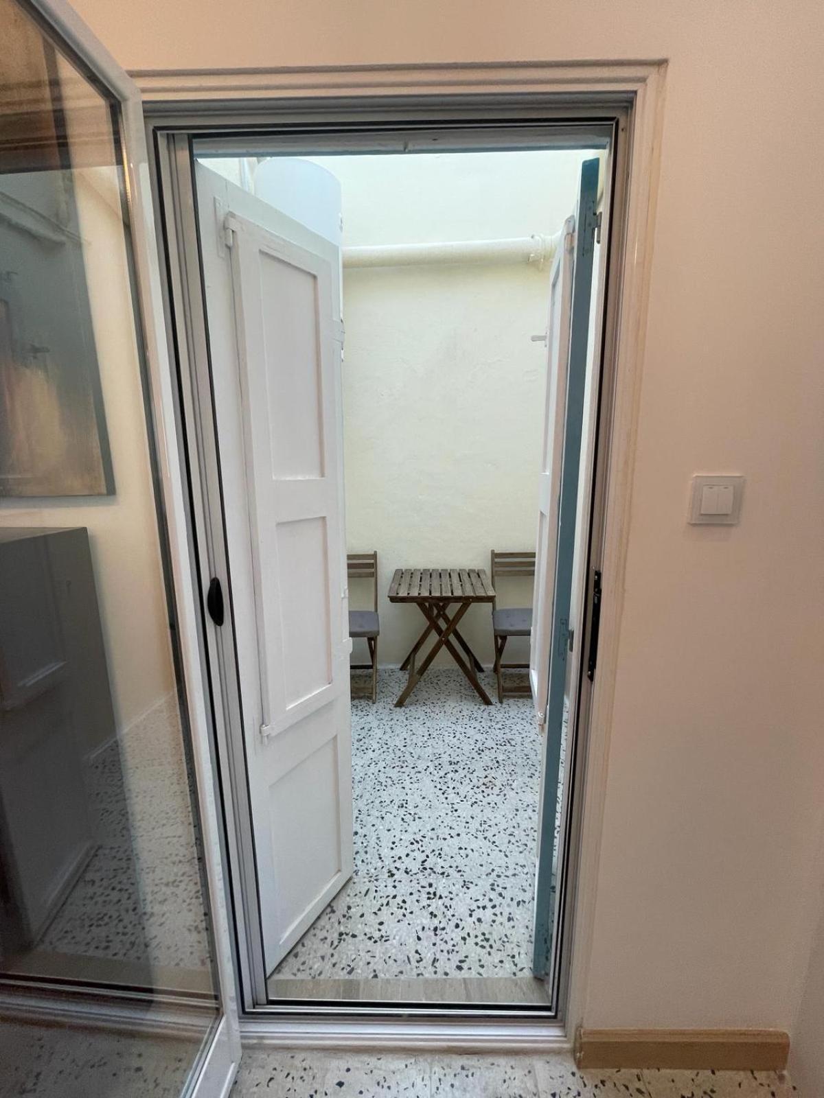 Apartment Seafront 3 Bedroom Stylish With Spectacular Seaview St. Paul's Bay