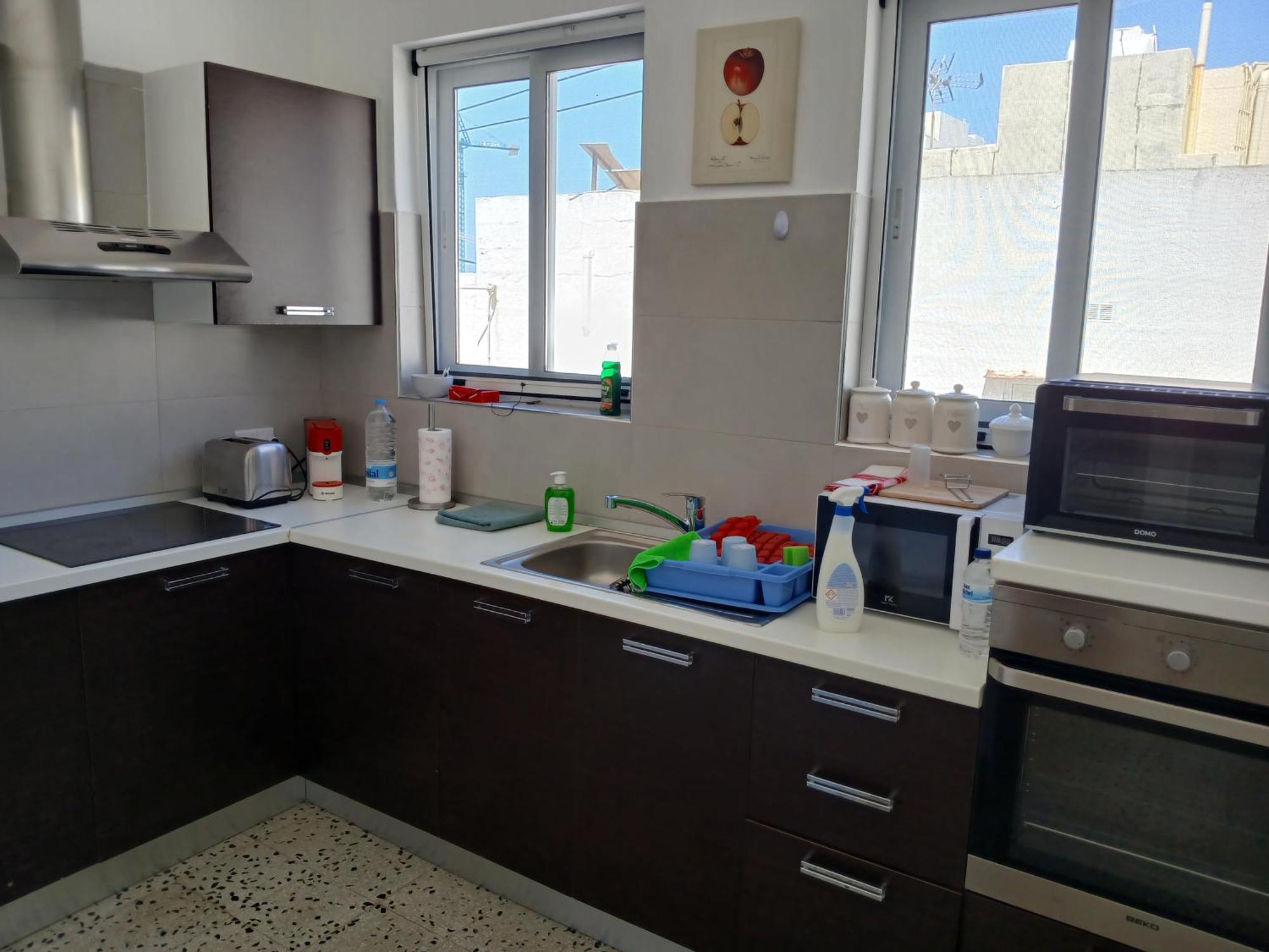 Apartment Seafront 3 Bedroom Stylish With Spectacular Seaview