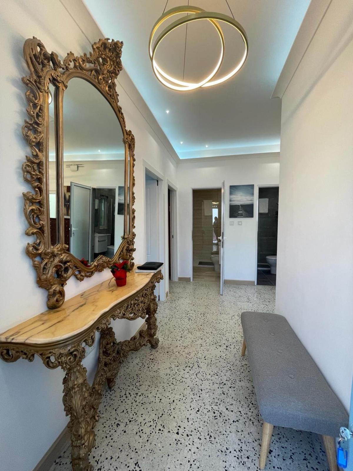 Apartment Seafront 3 Bedroom Stylish With Spectacular Seaview